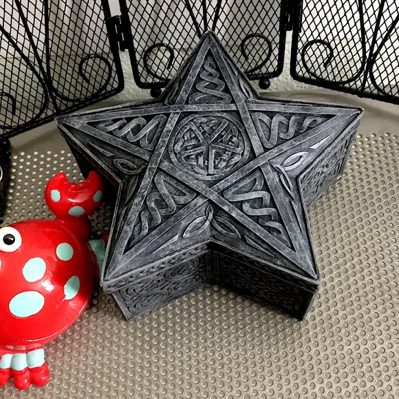 🖤CELTIC Star jewelry box by SUMMIT COLLECTION - Picture 3 of 17